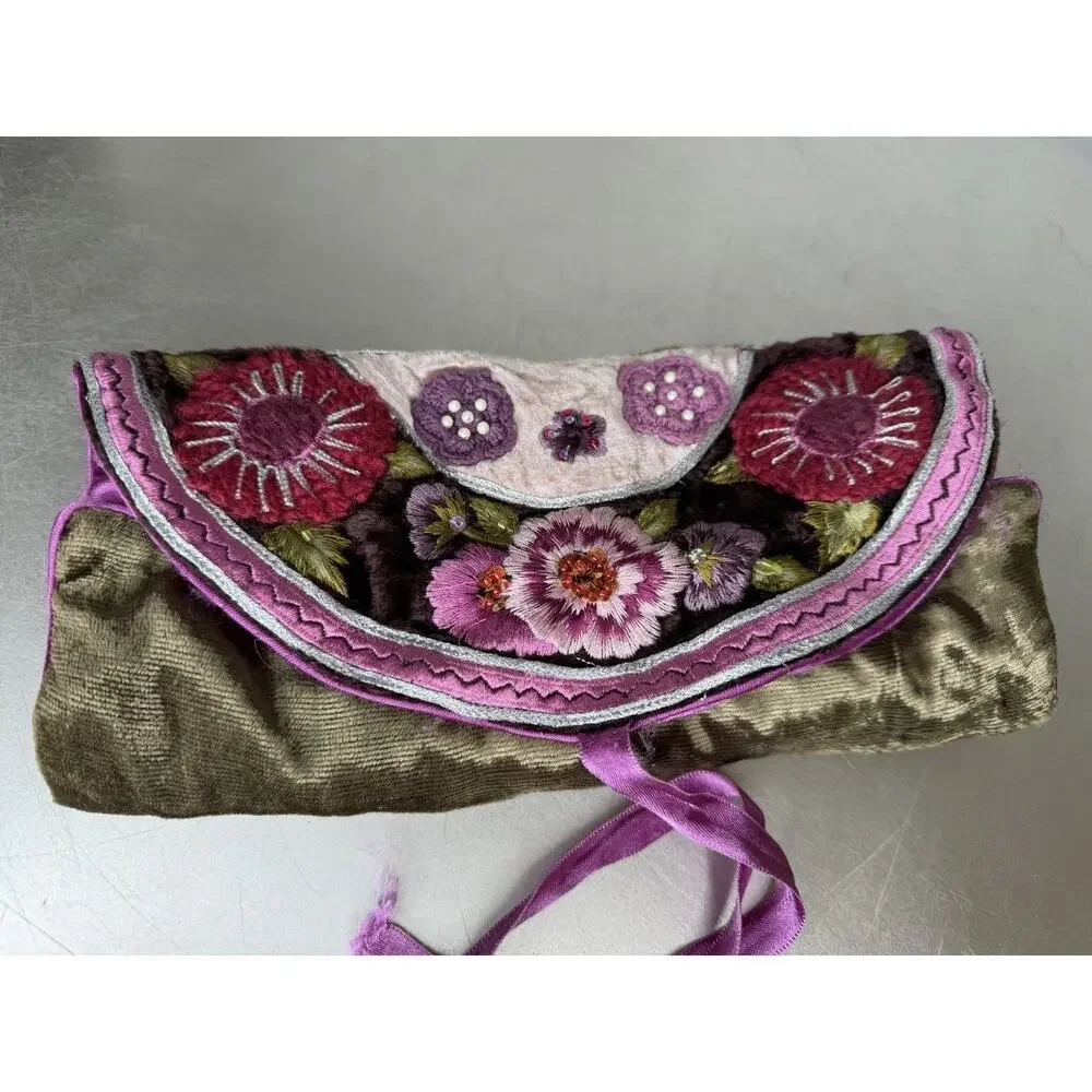 VINTAGE FOLD-UP JEWELRY TRAVEL BAG Velvet Satin Embroidered Flowers Boho